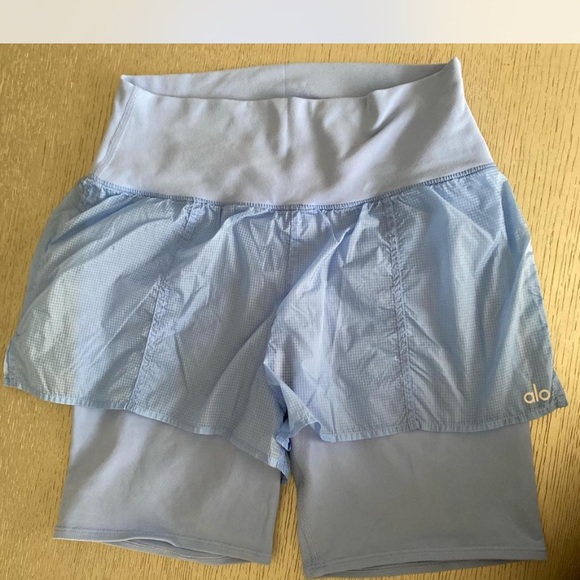 ALO Yoga Sky Blue Activewear Set - Picture 5 of 7